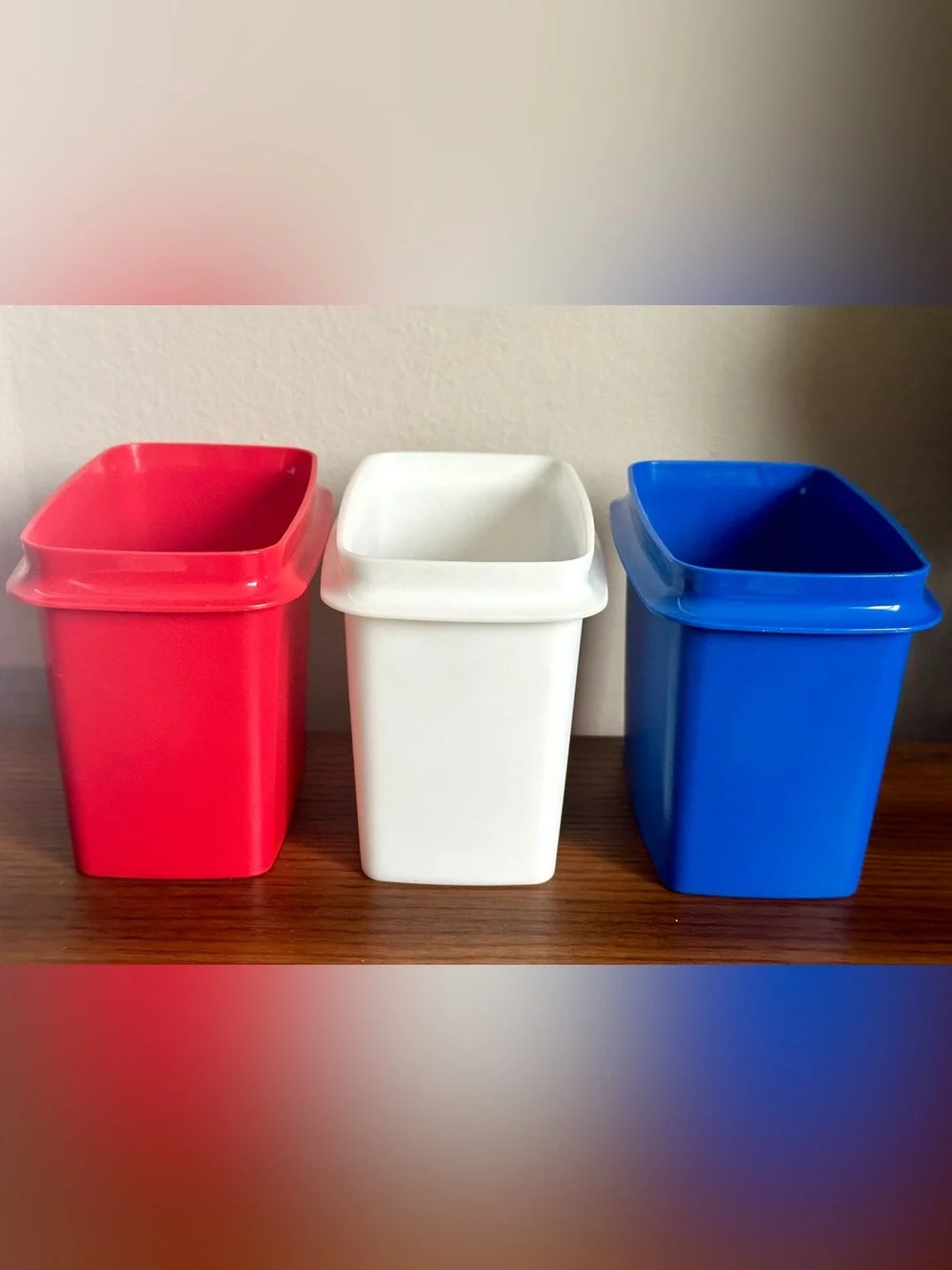 VTG ‘76 Tupperware Red White Blue Patriotic Shelf Saver Storage Containers #1243